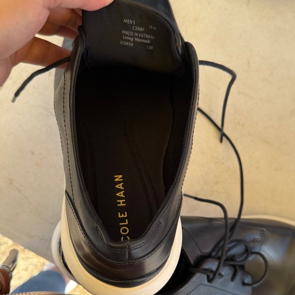 Cole Haan Men's Black Leather Oxfords - Picture 3 of 4